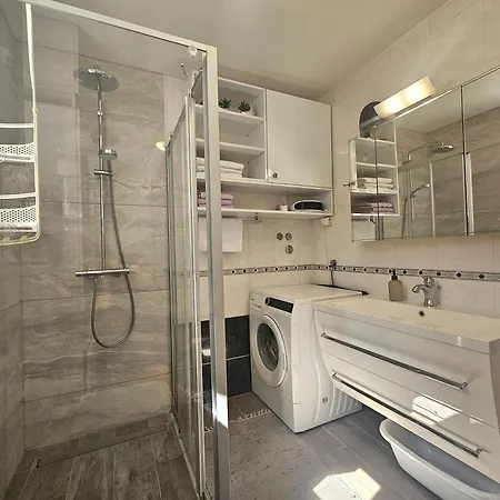 Myhome1-2bdr,parking,cavtat,airport 15 Km, Dubrovnik 30km شقة Lovorno