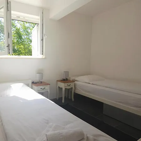 Appartamento Myhome1-2bdr,parking,cavtat,airport 15 Km, Dubrovnik 30km Lovorno