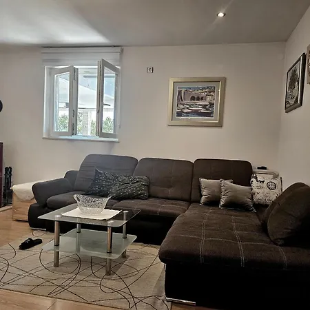 Myhome1-2bdr,parking,cavtat,airport 15 Km, Dubrovnik 30km Lovorno